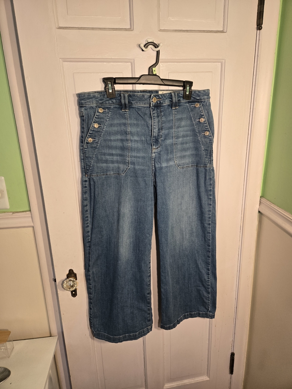 High-Rise Wide Leg Women's Jeans in Medium Blue Size 32